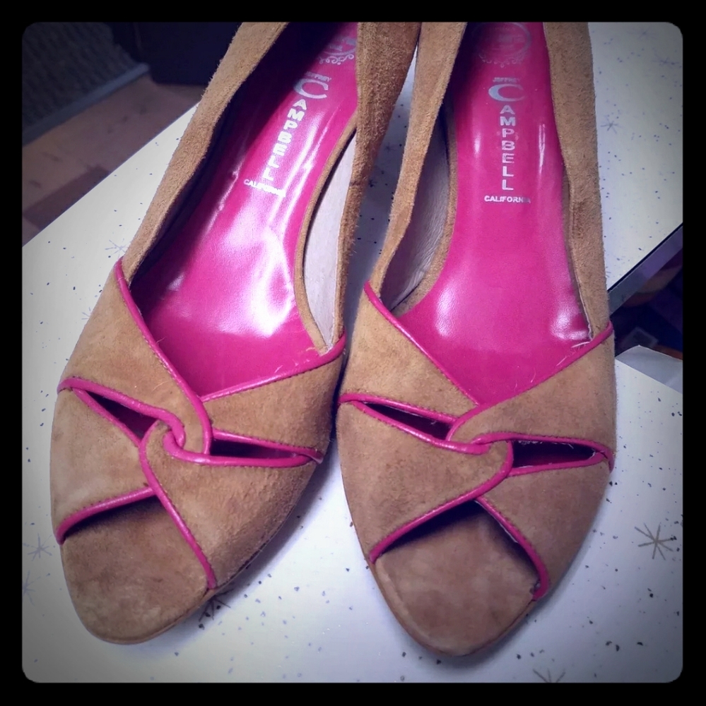 Jeffrey Campbell tan suede peep toe heels retro 10